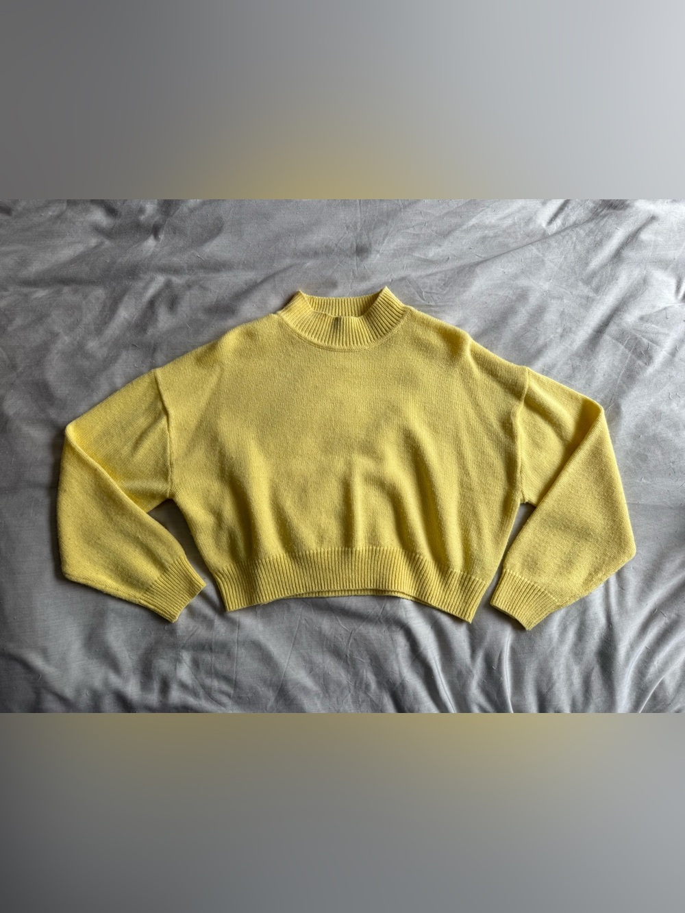 Divided Knitted Sweater Medium Length
